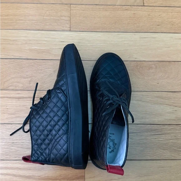 Del Toro black quilted leather chukka sneakers
